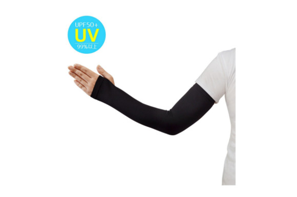 UPF50+ UVカット99％以上 キシリトール と 気化熱作用で涼しい スーッと爽快 アームカバー 指穴あり ブラック 両腕用(左右セット)