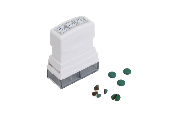 Tenn Well ピルカッター, スタンプ型 錠剤カッター 安全・簡単操作 きれいにカット (白い)